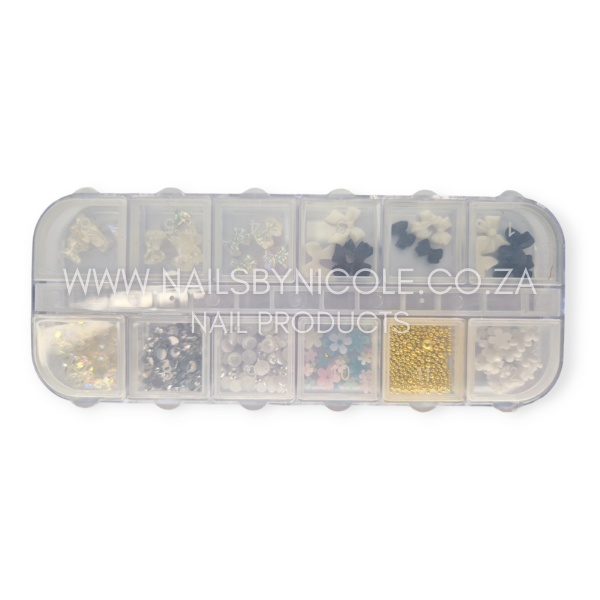 Nail Decoration – Black & White Tray