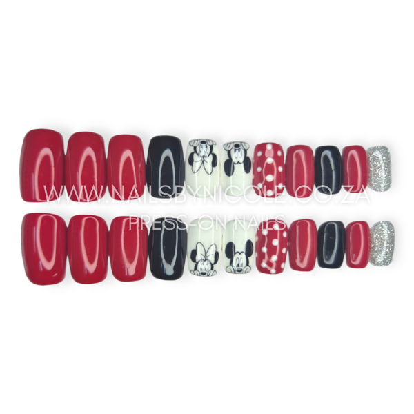 Luxury Press On Nails Set 20pc – Medium Square – Minnie & Mickey