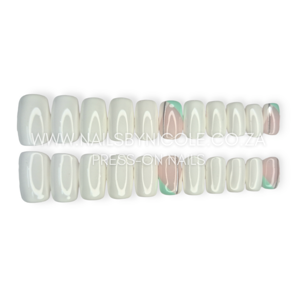 Luxury Press On Nails Set 20pc – Medium Square – White & Turquoise