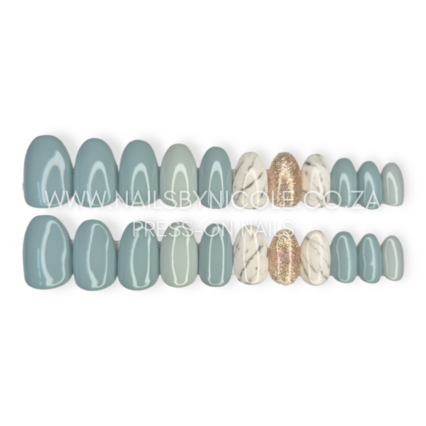 Luxury Press On Nails Set 20pc – Short Oval – Sage & Marble