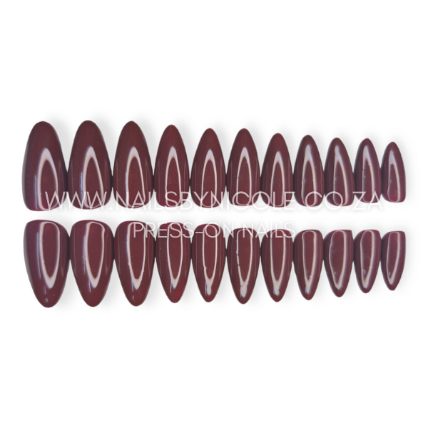 Luxury Press On Nails Set 20pc – Medium Almond – Wine Red